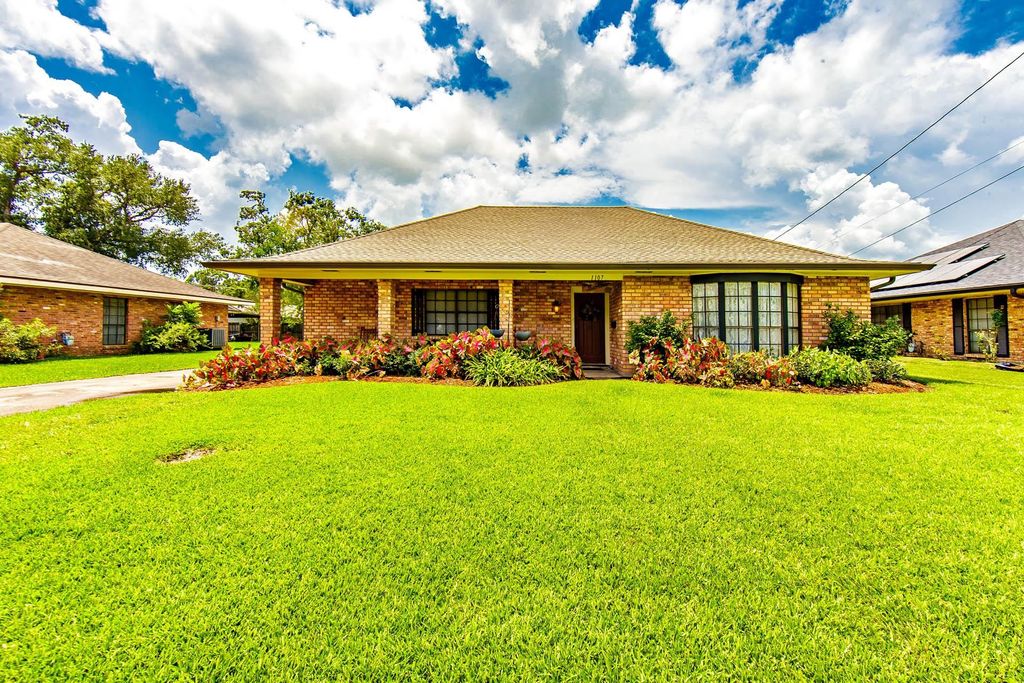 1107 Franklin Ave, Houma, LA 70360