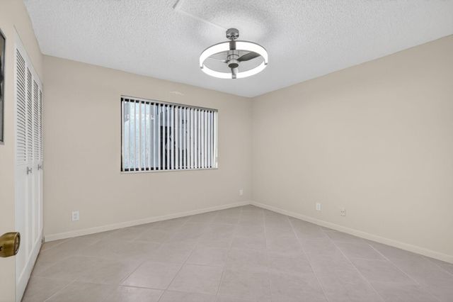 7770 Tahiti Lane 102, Lake Worth, FL 33467