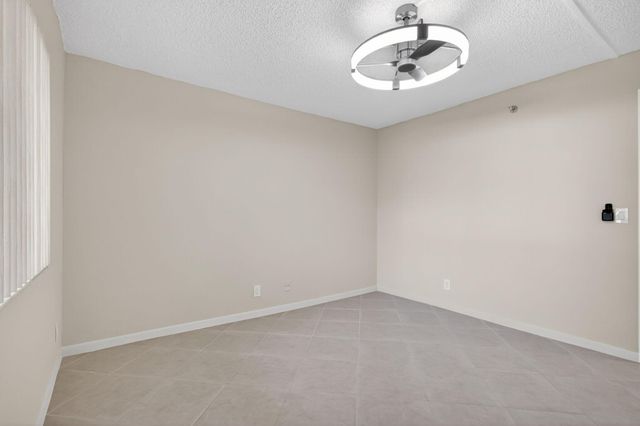 7770 Tahiti Lane 102, Lake Worth, FL 33467