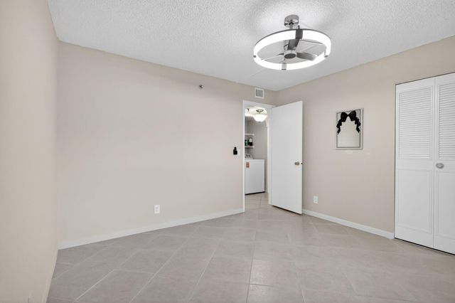 7770 Tahiti Lane 102, Lake Worth, FL 33467