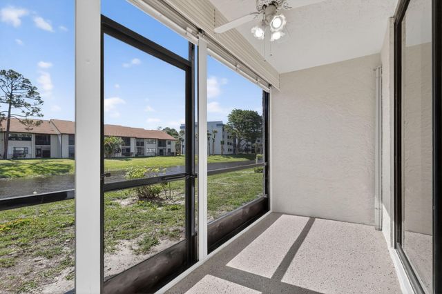 7770 Tahiti Lane 102, Lake Worth, FL 33467