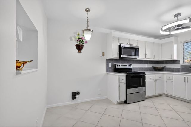 7770 Tahiti Lane 102, Lake Worth, FL 33467