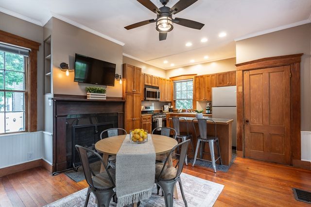 90 Walden St, New Bedford, MA 02740
