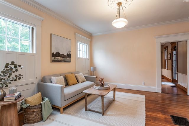 90 Walden St, New Bedford, MA 02740