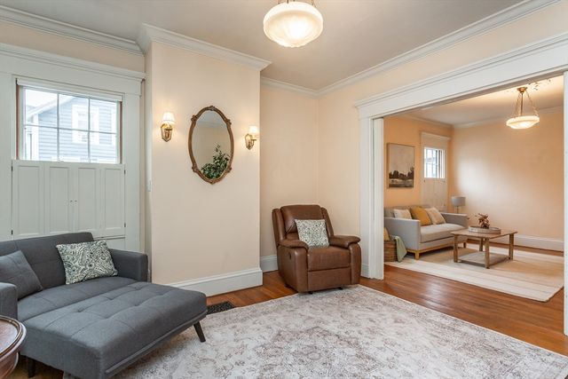 90 Walden St, New Bedford, MA 02740