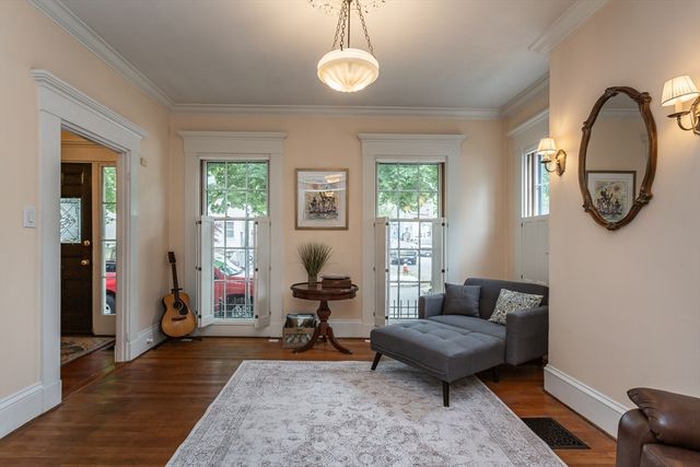 90 Walden St, New Bedford, MA 02740