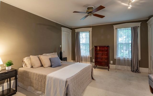 90 Walden St, New Bedford, MA 02740