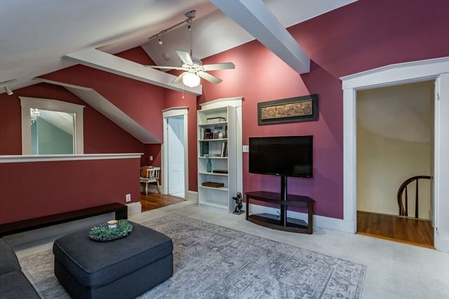 90 Walden St, New Bedford, MA 02740