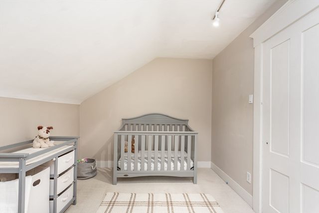 90 Walden St, New Bedford, MA 02740