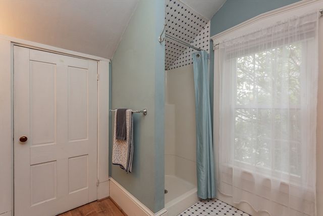 90 Walden St, New Bedford, MA 02740