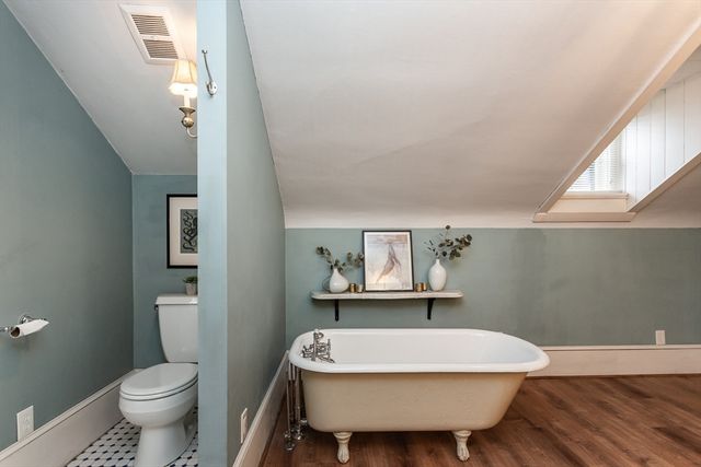 90 Walden St, New Bedford, MA 02740