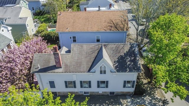 90 Walden St, New Bedford, MA 02740