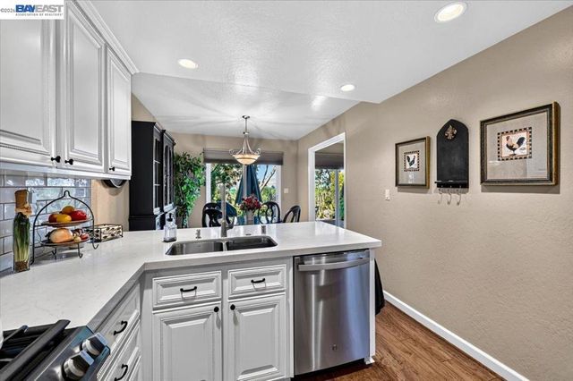 525 Silver Oak Ln, Danville, CA 94506