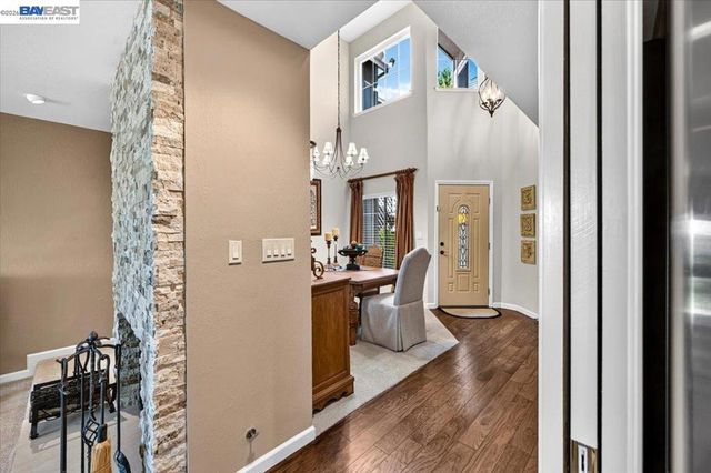 525 Silver Oak Ln, Danville, CA 94506
