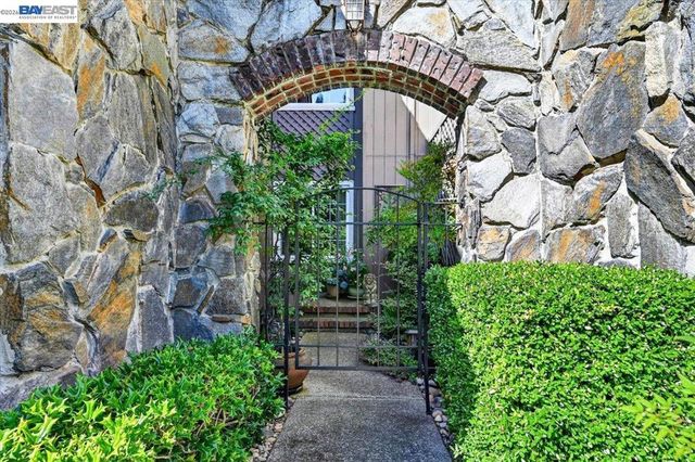 525 Silver Oak Ln, Danville, CA 94506