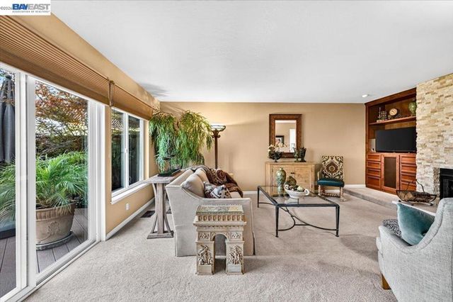 525 Silver Oak Ln, Danville, CA 94506