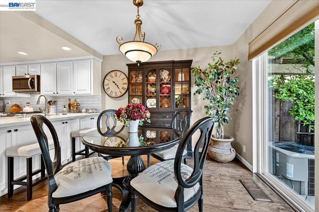 525 Silver Oak Ln, Danville, CA 94506