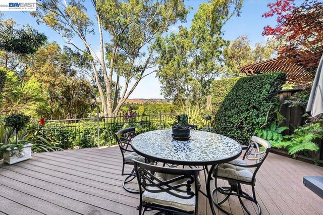 525 Silver Oak Ln, Danville, CA 94506