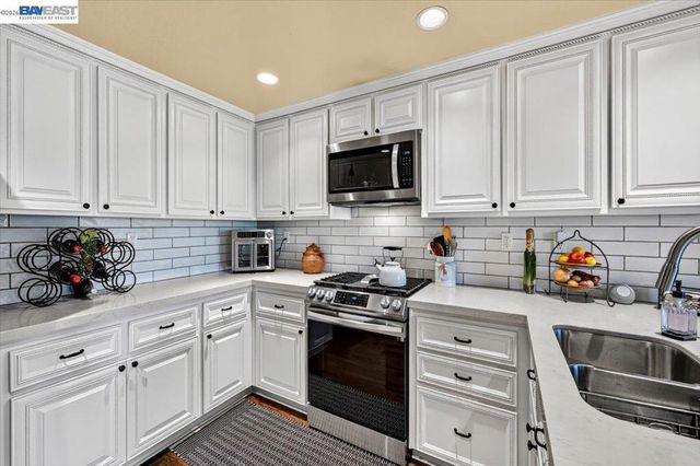 525 Silver Oak Ln, Danville, CA 94506
