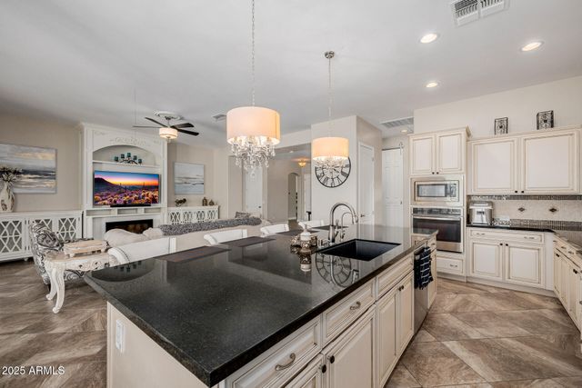 18211 W SEQUOIA Drive, Goodyear, AZ 85338