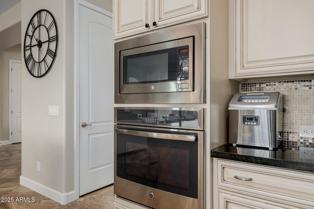 18211 W SEQUOIA Drive, Goodyear, AZ 85338