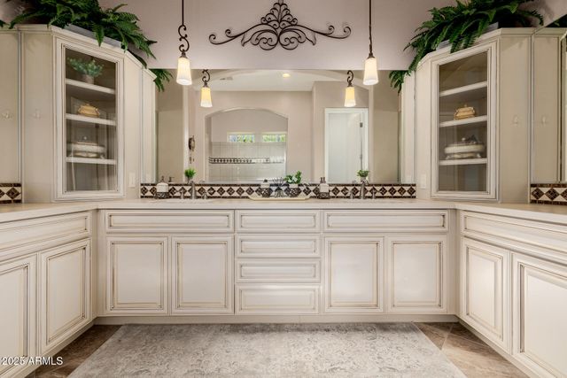 18211 W SEQUOIA Drive, Goodyear, AZ 85338