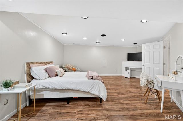 7018 Grassy Valley Drive, St Louis, MO 63129