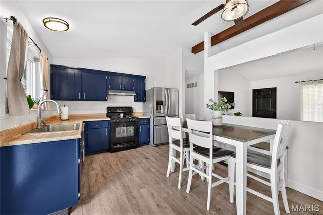 7018 Grassy Valley Drive, St Louis, MO 63129