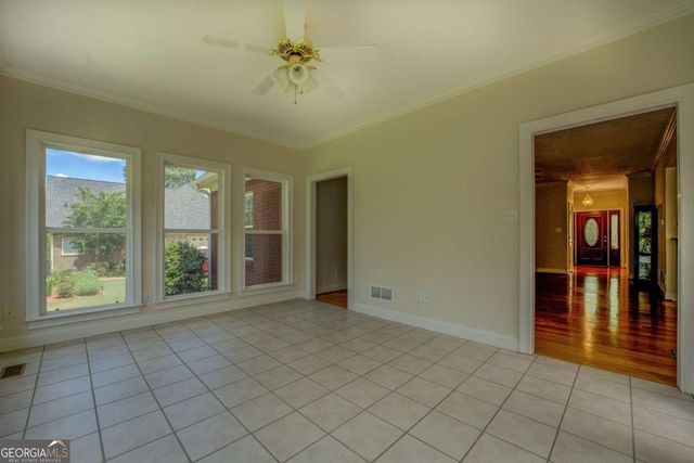 212 Willow Ridge Lane, Jackson, GA 30233