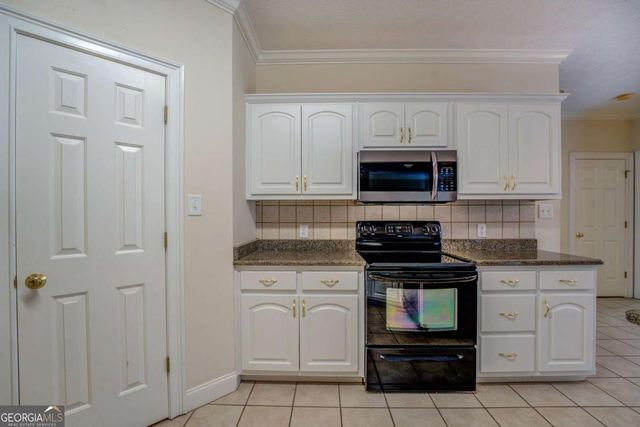 212 Willow Ridge Lane, Jackson, GA 30233