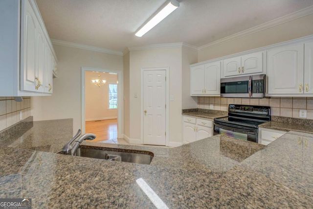 212 Willow Ridge Lane, Jackson, GA 30233