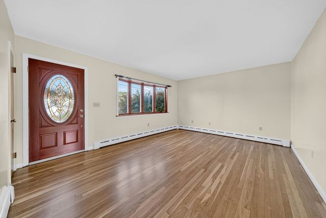174 Rogers St, Dartmouth, MA 02748