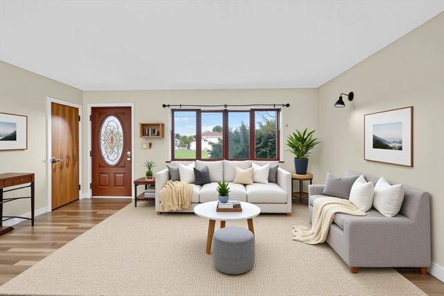 174 Rogers St, Dartmouth, MA 02748