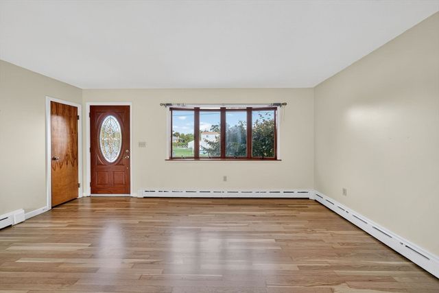 174 Rogers St, Dartmouth, MA 02748