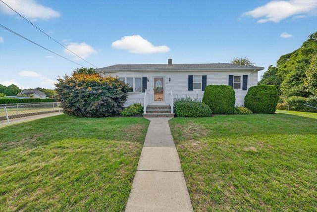 174 Rogers St, Dartmouth, MA 02748