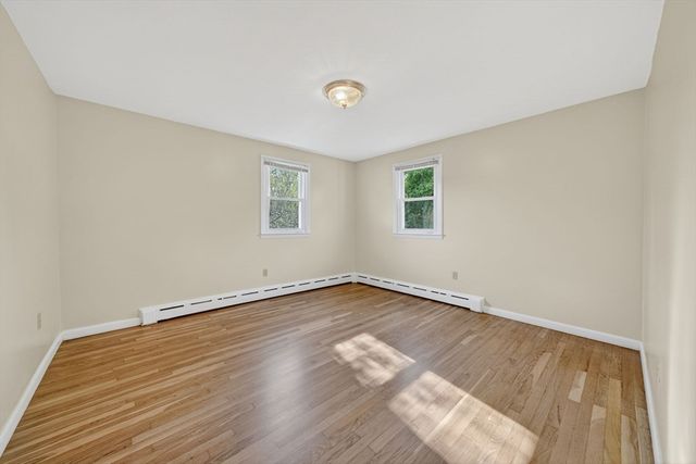 174 Rogers St, Dartmouth, MA 02748