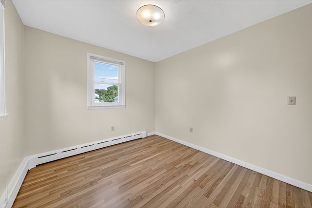 174 Rogers St, Dartmouth, MA 02748