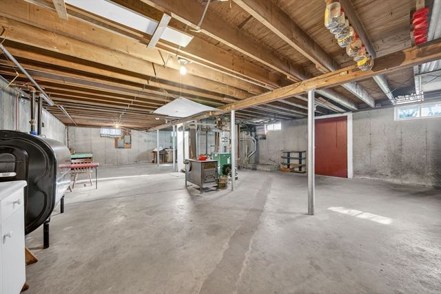 174 Rogers St, Dartmouth, MA 02748
