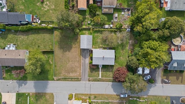 174 Rogers St, Dartmouth, MA 02748