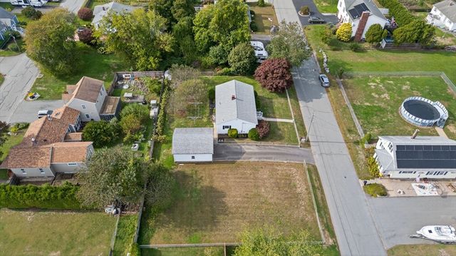 174 Rogers St, Dartmouth, MA 02748