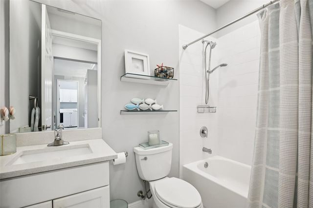 2946 TRUSTEE AVENUE, Sarasota, FL 34243