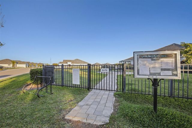 2946 TRUSTEE AVENUE, Sarasota, FL 34243