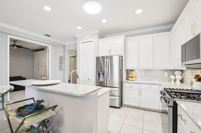 2946 TRUSTEE AVENUE, Sarasota, FL 34243