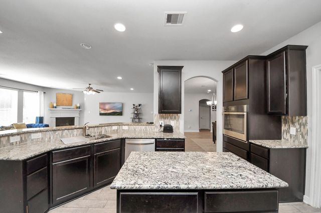 4922 Lacebark Pine Trl, Rosenberg, TX 77471