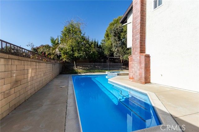 1761 N Coolcrest Avenue, Upland, CA 91784