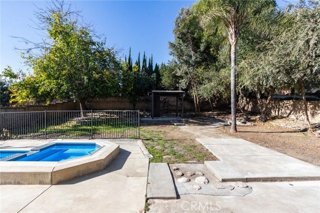 1761 N Coolcrest Avenue, Upland, CA 91784
