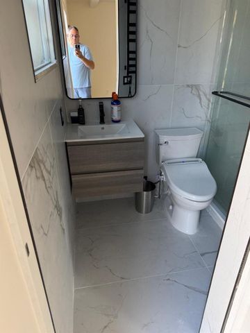 1020 N Victoria Park Rd 19, Fort Lauderdale, FL 33304