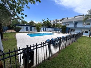 1020 N Victoria Park Rd 19, Fort Lauderdale, FL 33304