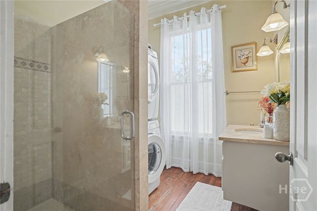 225 W 41st Street, Savannah, GA 31401