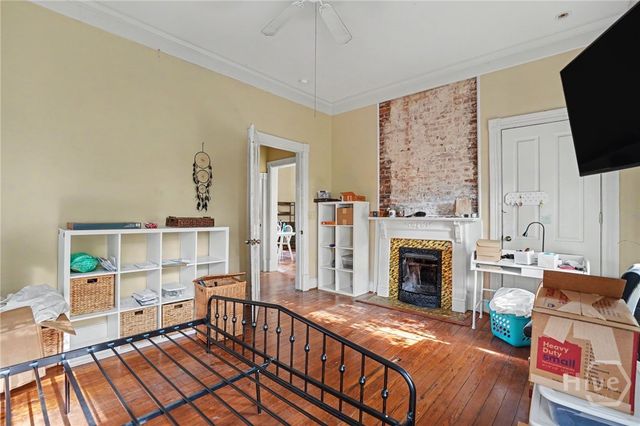 225 W 41st Street, Savannah, GA 31401